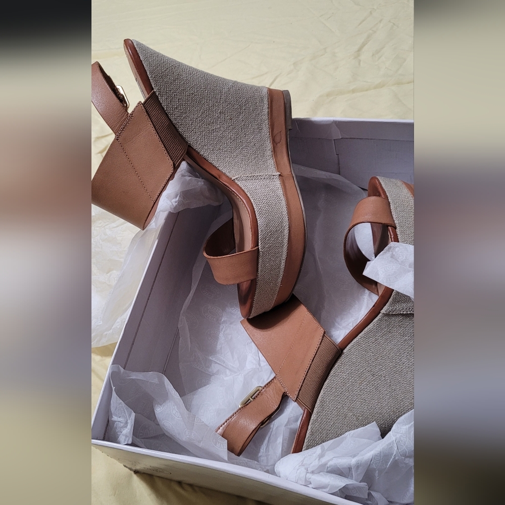 Steven Madden Sandals - Picture 4 of 6
